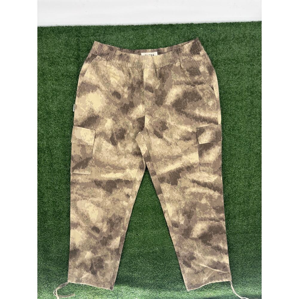 Taikan Men's Multi-Cam Camouflage Cargo Pants Size Large